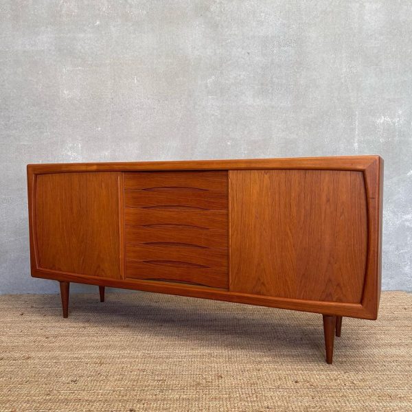 danish-designer-dyrlund-mid-century-sideboard-6