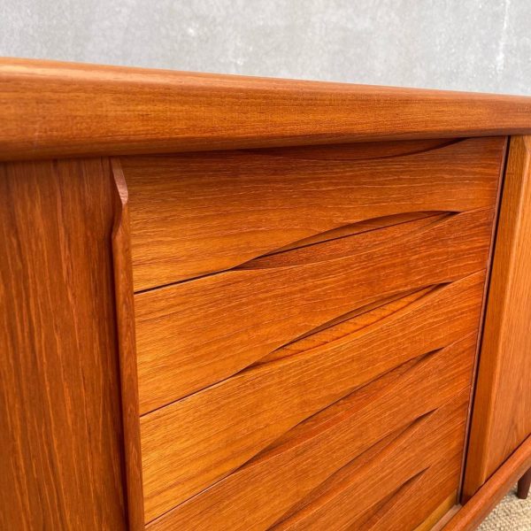 danish-designer-dyrlund-mid-century-sideboard-7