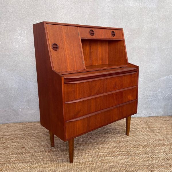 danish-mid-century-secretaire-with-pullout-desk-6