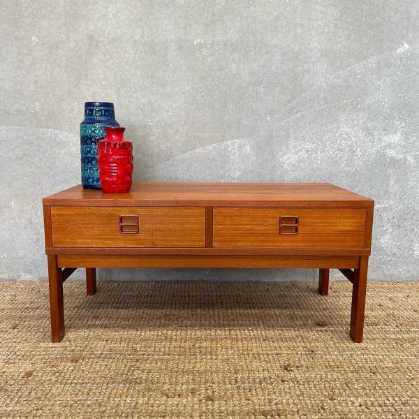 low-teak-hallway-table-7