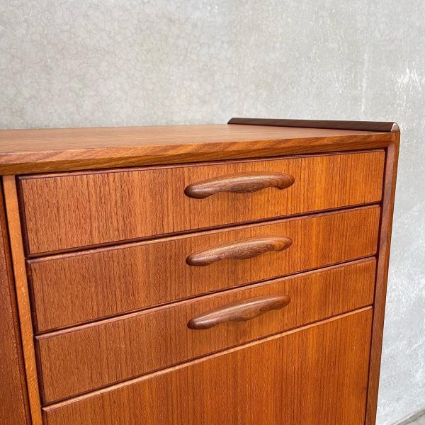 scandinavian-mid-century-highboard-with-floating-base-4