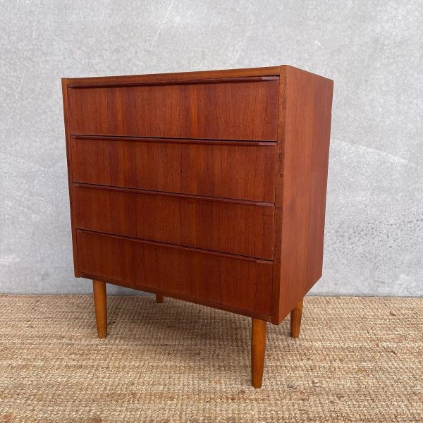 small-scandinavian-mid-century-drawers-in-teak-10