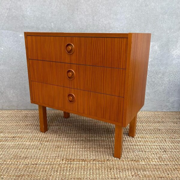 scandinavian-mid-century-1960s-drawers-bedside-table-by-broderna-gustafssons-mobelfabrik-6