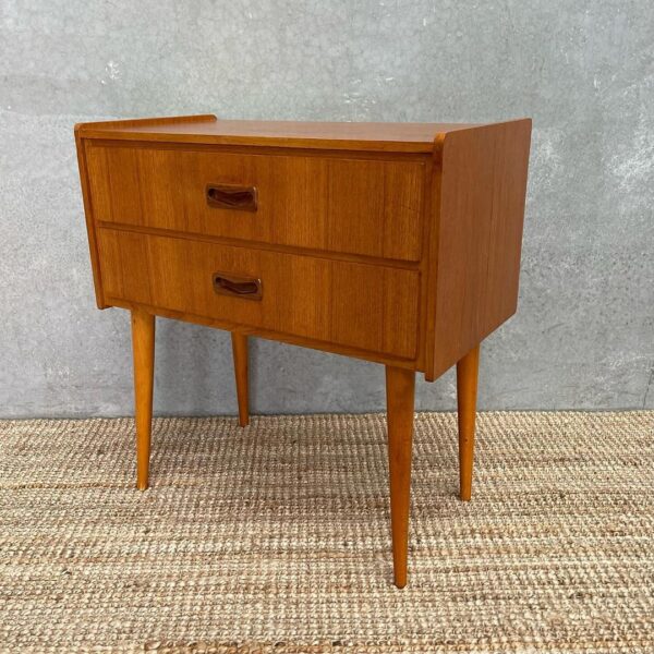 scandinavian-mid-century-bedside-table-5