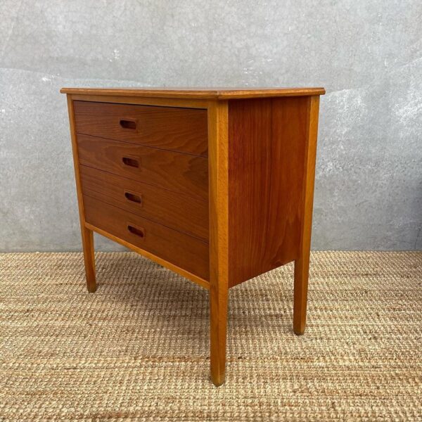 scandinavian-mid-century-drawers-bedside-table-in-teak-and-oak-6