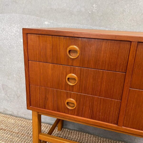 scandinavian-mid-century-hallway-table-drawers-2-1