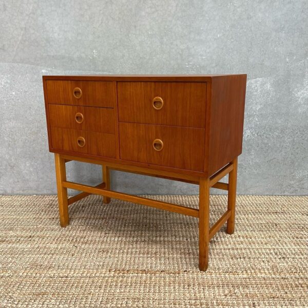 scandinavian-mid-century-hallway-table-drawers-2-4