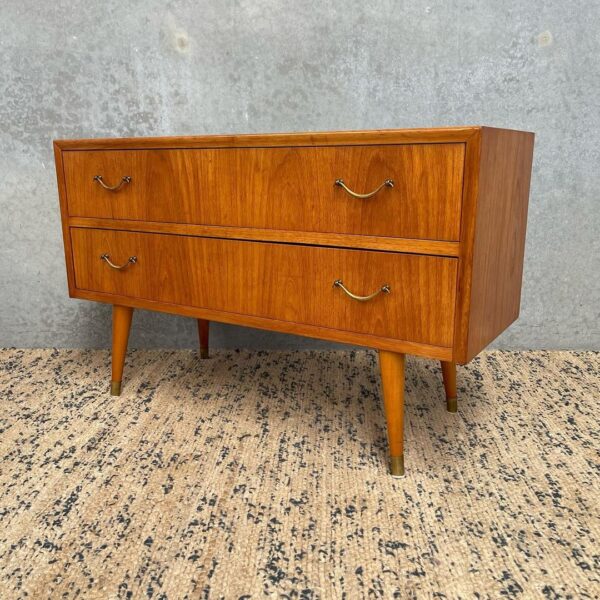 scandinavian-mid-century-hallway-table-drawers-3