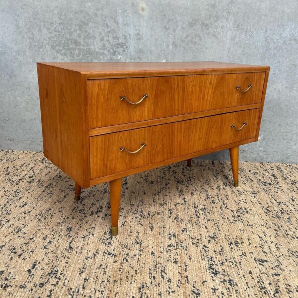 scandinavian-mid-century-hallway-table-drawers-4