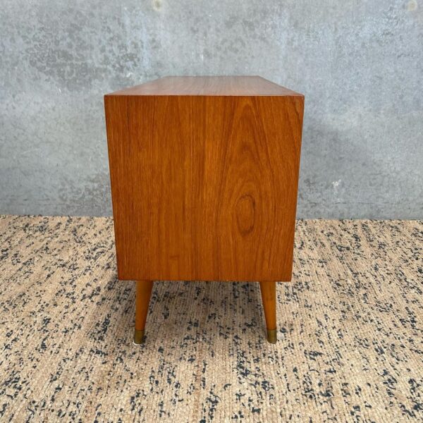 scandinavian-mid-century-hallway-table-drawers-7