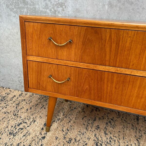 scandinavian-mid-century-hallway-table-drawers-8