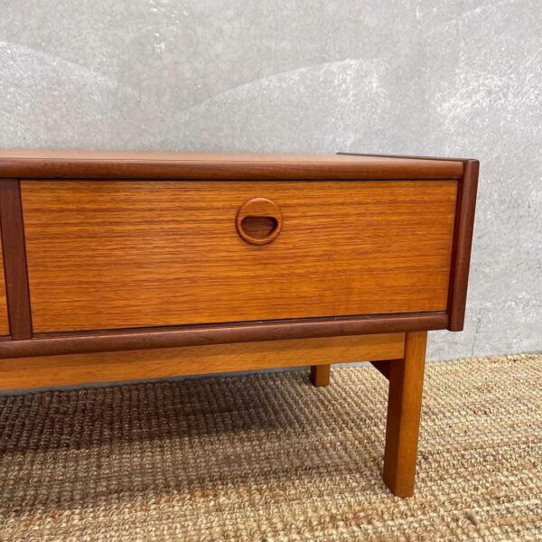 scandinavian-mid-century-low-hall-table-drawers-9