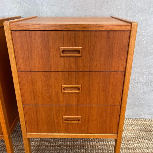 swedish-designer-bertil-fridhagen-mid-century-drawers-bedside-duo-3