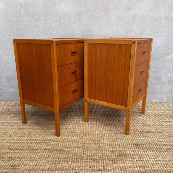 swedish-designer-bertil-fridhagen-mid-century-drawers-bedside-duo-4