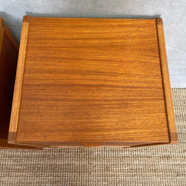 swedish-designer-bertil-fridhagen-mid-century-drawers-bedside-duo-5