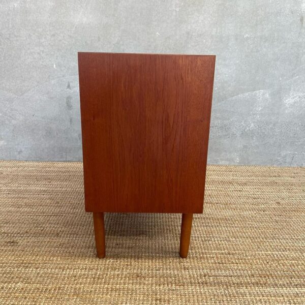 danish-mid-century-chest-of-drawers-in-teak-3