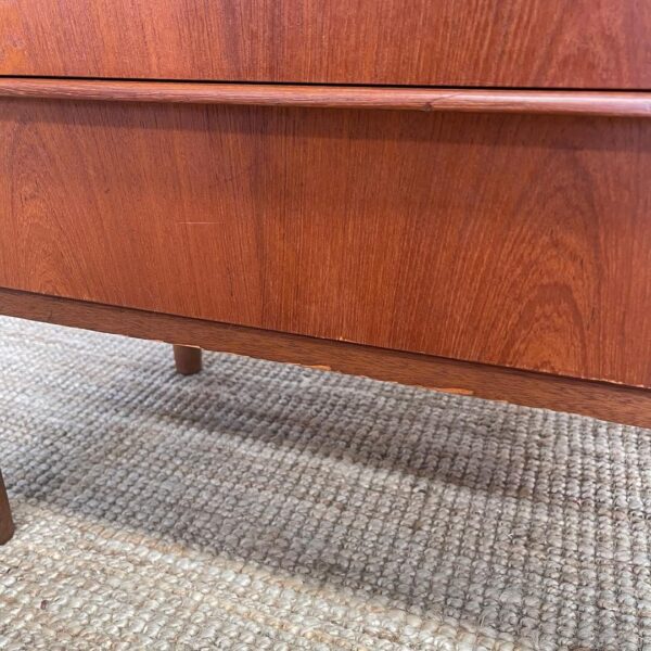 danish-mid-century-chest-of-drawers-in-teak-7