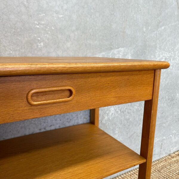 scandinavian-mid-century-bedside-table-in-oak-7