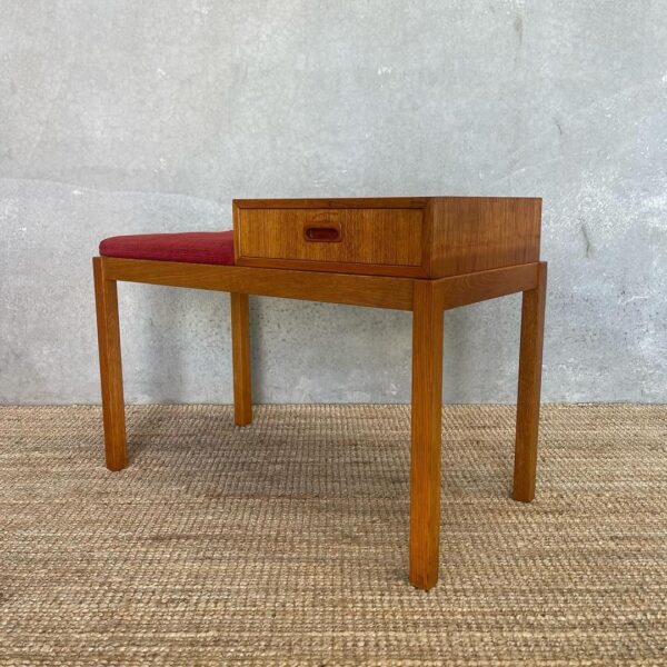 scandinavian-mid-century-telephone-table (4)