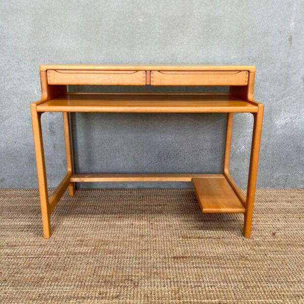 High Quality Scandinavian Modern Studio Desk (5)