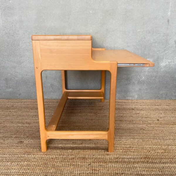 High Quality Scandinavian Modern Studio Desk (9)