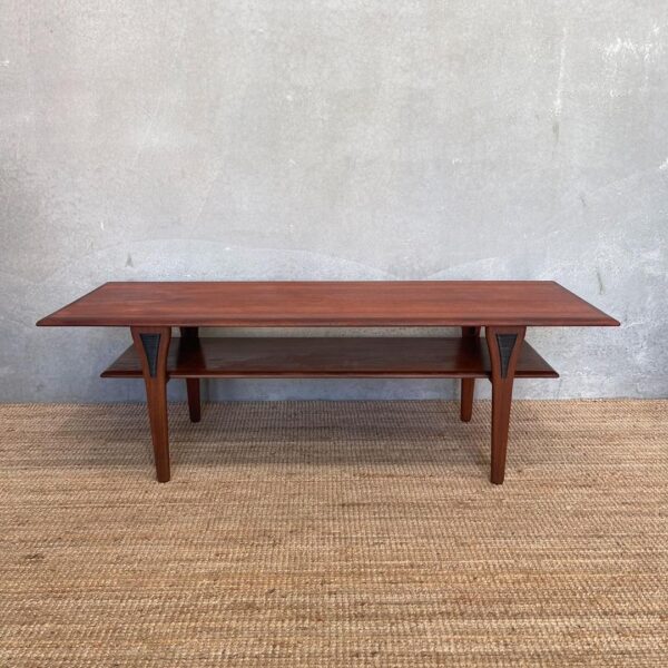 mid-century-scandinavian-coffee-table (4)