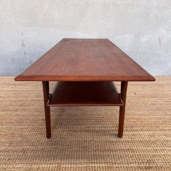 mid-century-scandinavian-coffee-table (6)