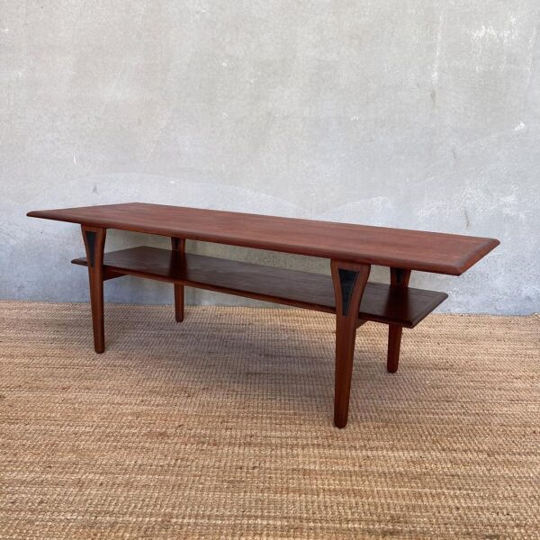 mid-century-scandinavian-coffee-table (7)