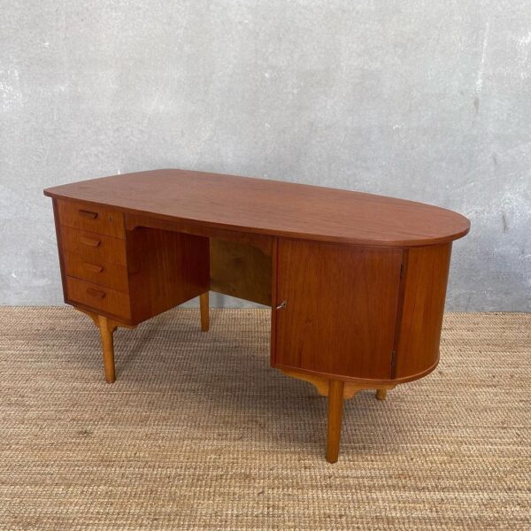 scandinavian-mid-century-desk-in-teak-and-oak (6)