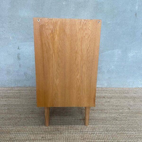 swedish-mid-century-designer-cupboard-in-oak (8)