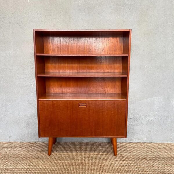 Scandinavian Mid-Century Bookshelf in Teak (6)