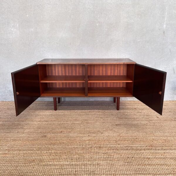 danish-designer-omann-jnr-sideboard-model-no-4-in-rosewood-copy (2)