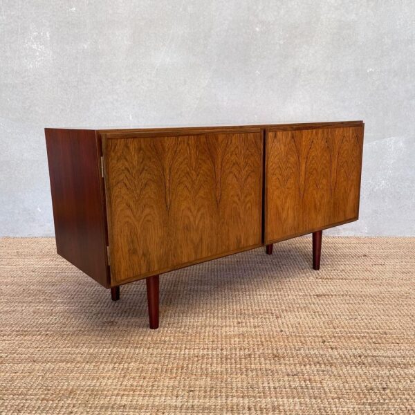 danish-designer-omann-jnr-sideboard-model-no-4-in-rosewood-copy (4)