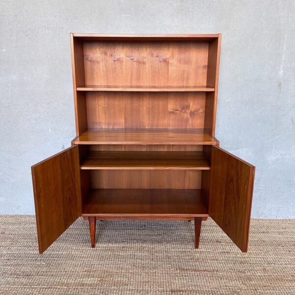 scandinavian-mid-century-bookshelf (10)