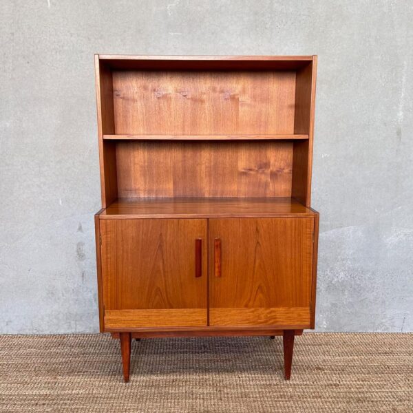 scandinavian-mid-century-bookshelf (4)