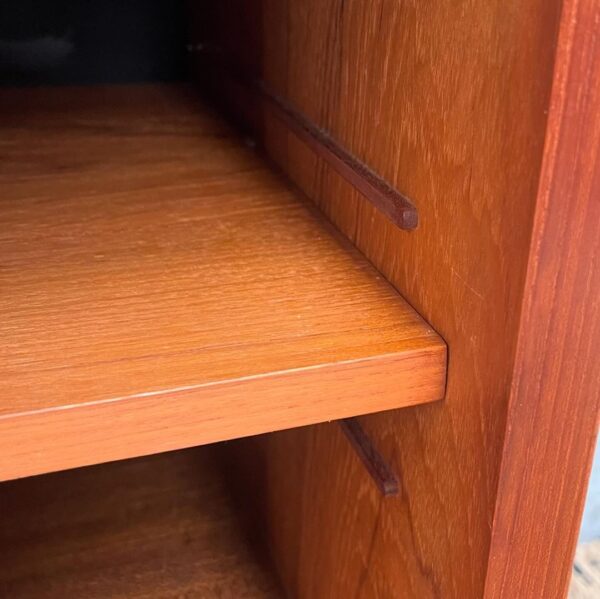 small-danish-designer-mid-century-cupboard (2)