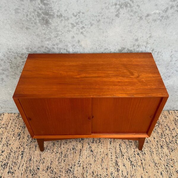 small-danish-designer-mid-century-cupboard (7)