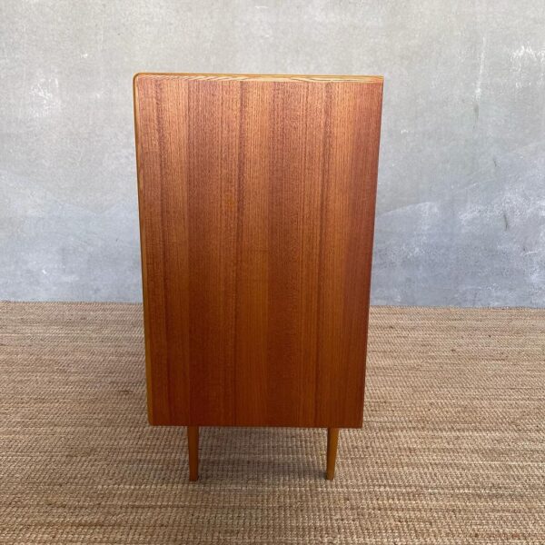 swedish-mid-century-teak-and-oak-sideboard (6)