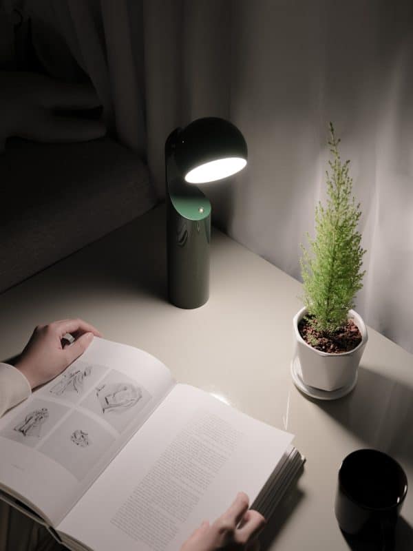 mono-reading-lamp-370