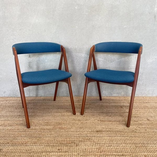 rare-danish-model-205-chair-duo (4)