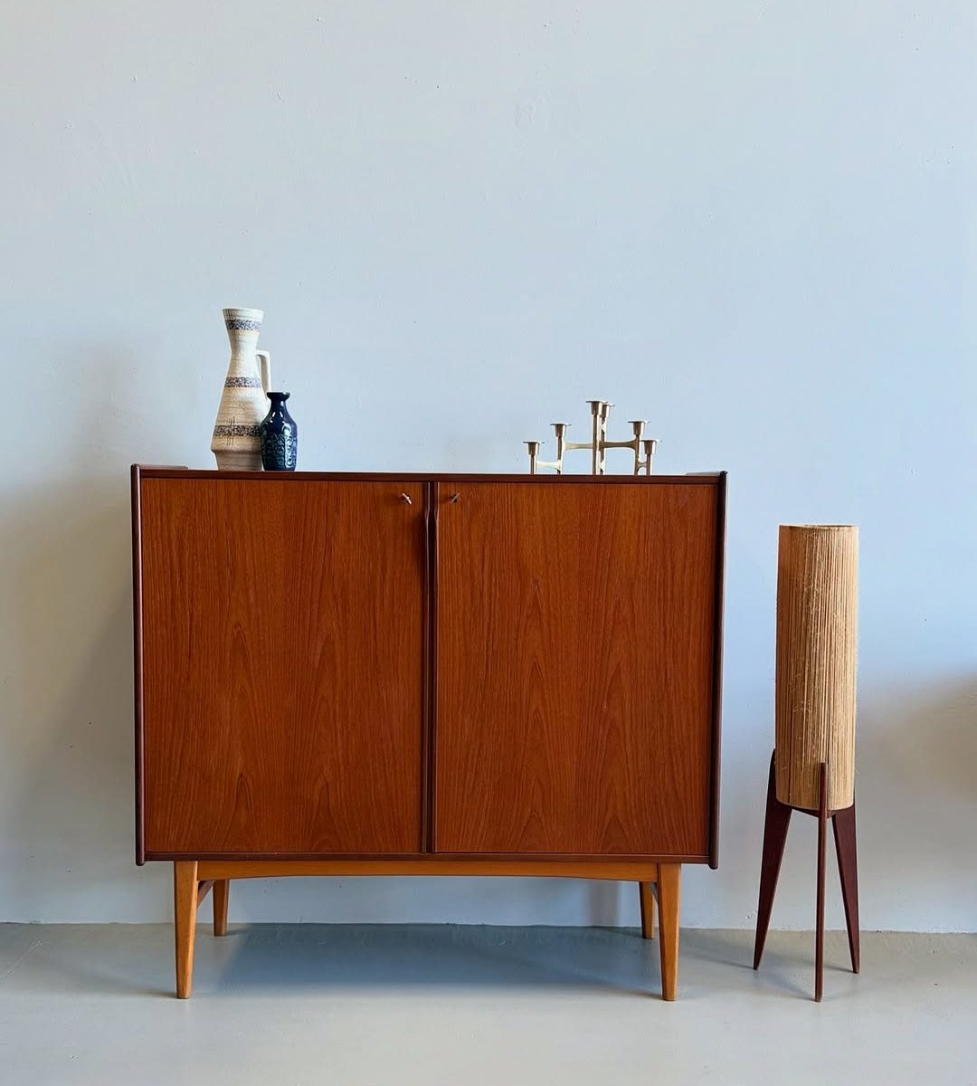 swedish-mid-century-cabinet (4)