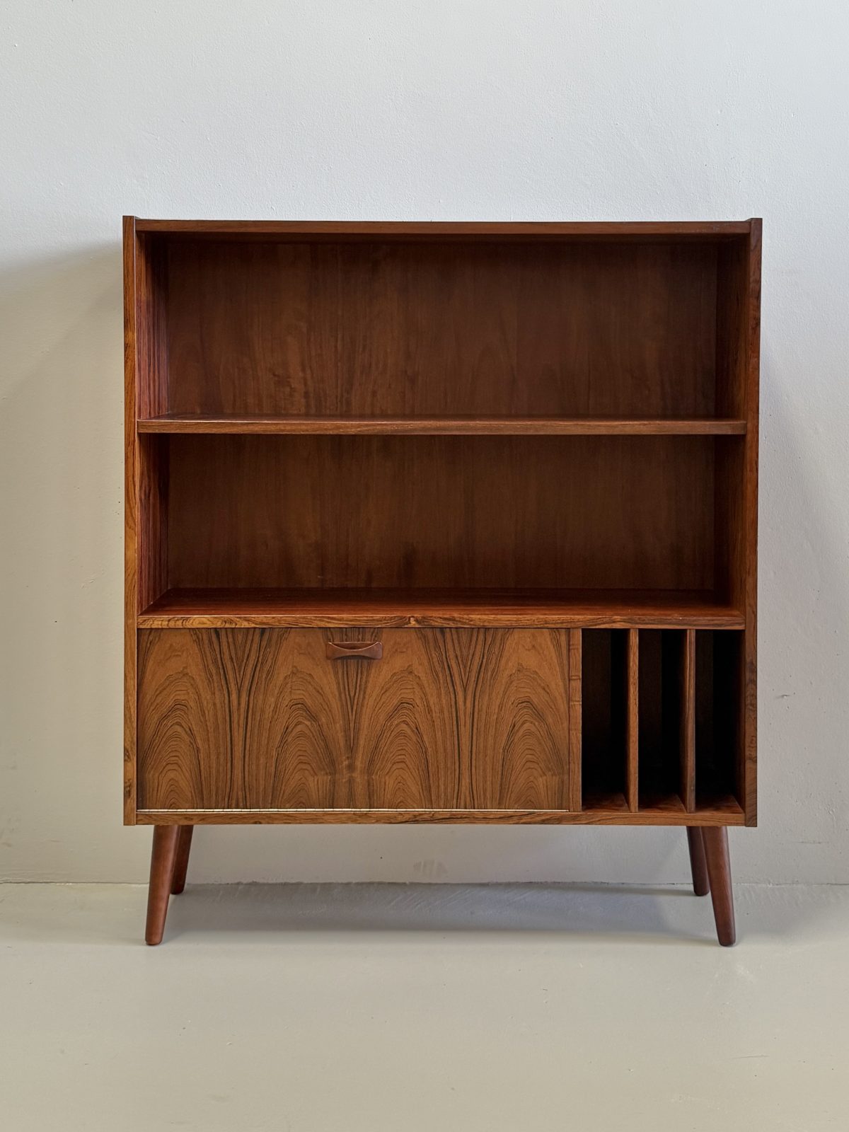 Danish Mid-Century Bookshelf in Rosewood