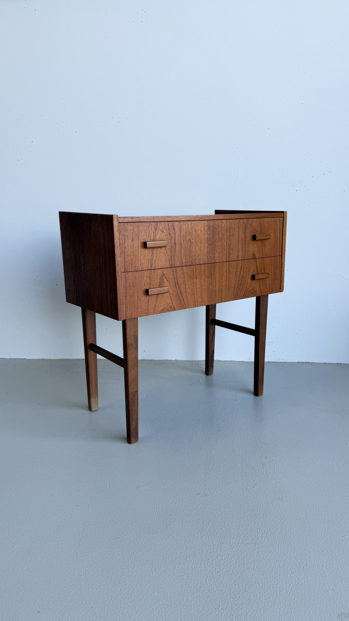 Scandinavian Mid-Century Drawers (No. 247)