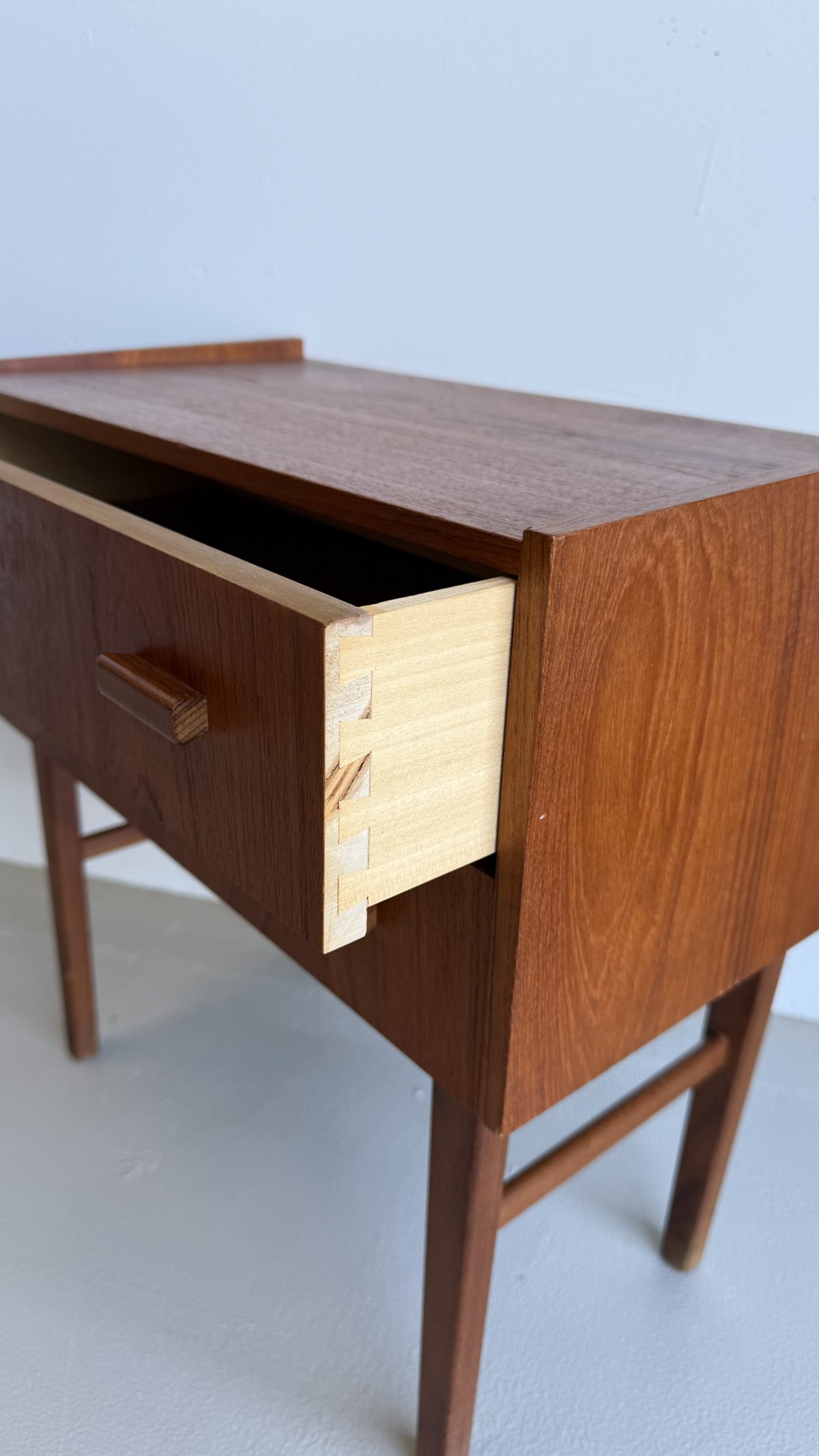 Scandinavian Mid-Century Drawers (No. 247)