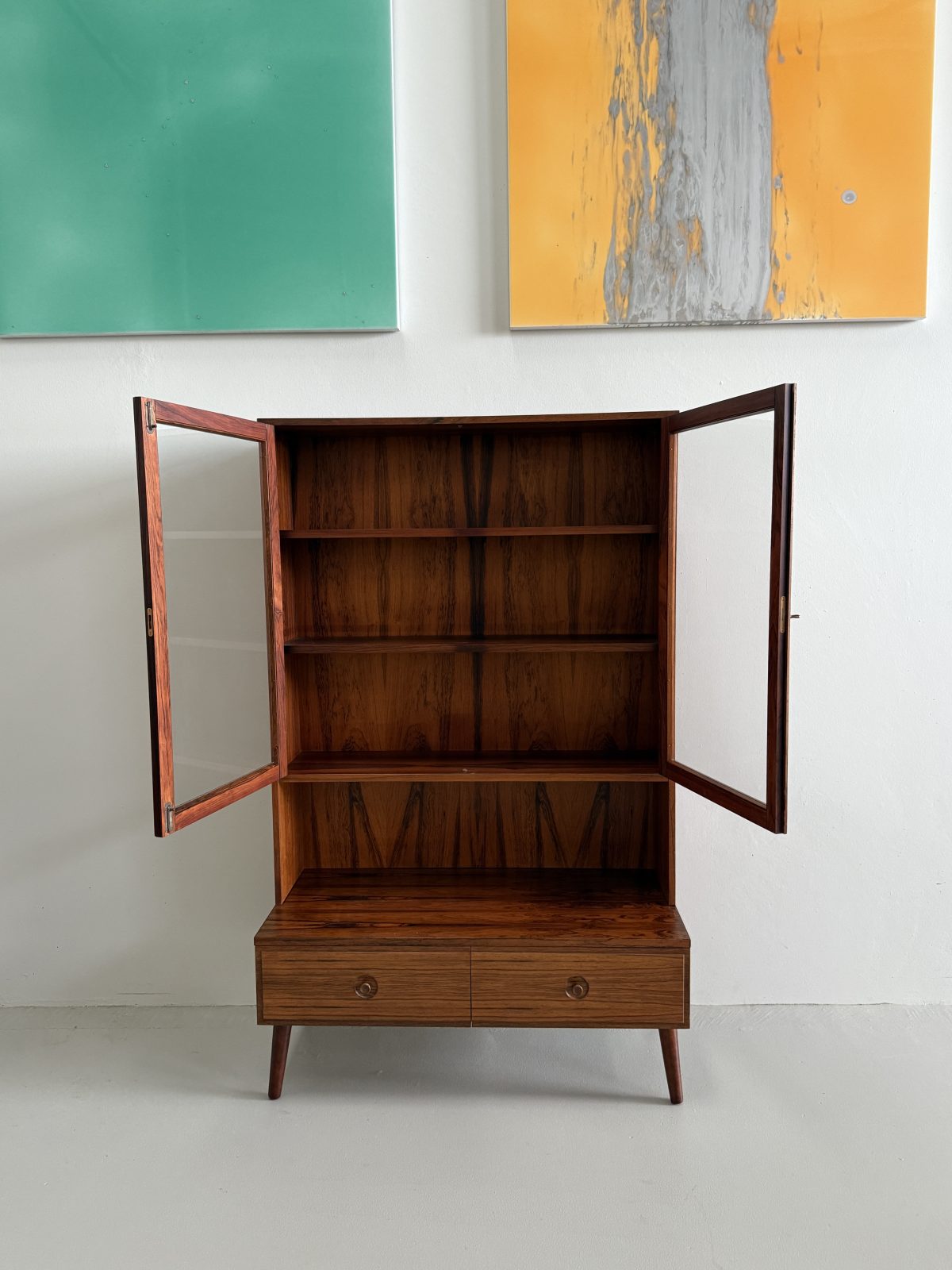 swedish-mid-century-bookshelf -glass (4)
