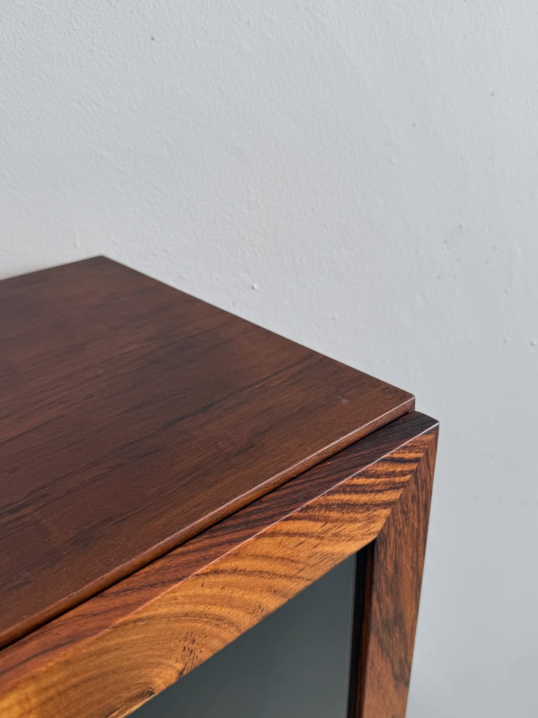 danish-mid-century-cabinet (4)