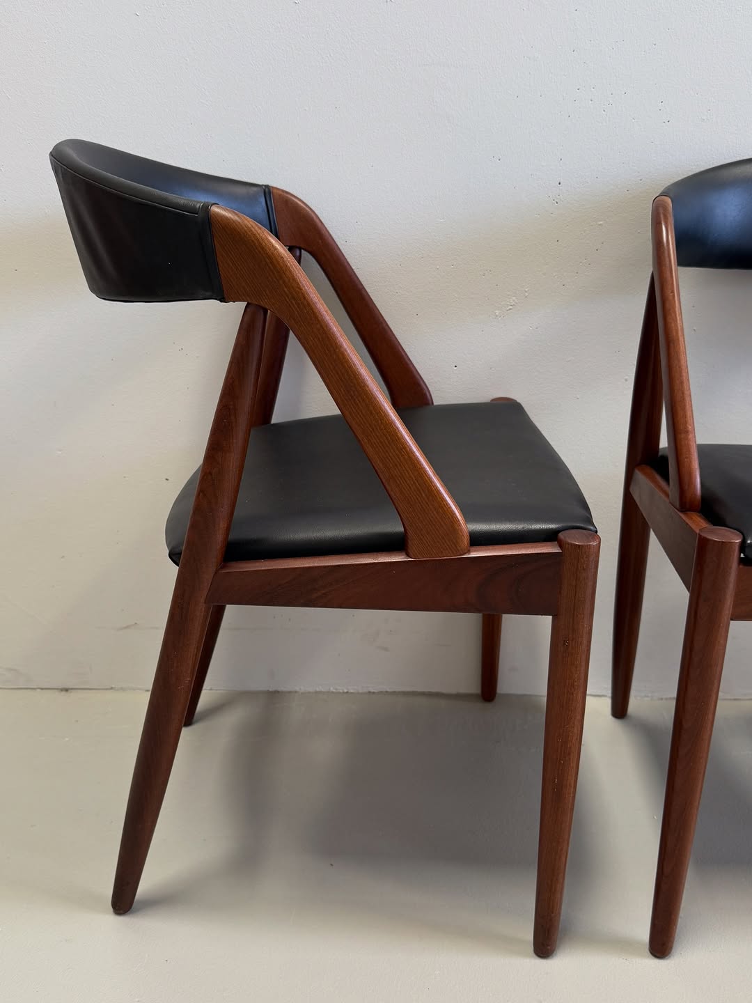 danish-model-31-dining-chairs (1)
